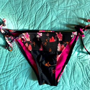 Roxy bikini bottoms